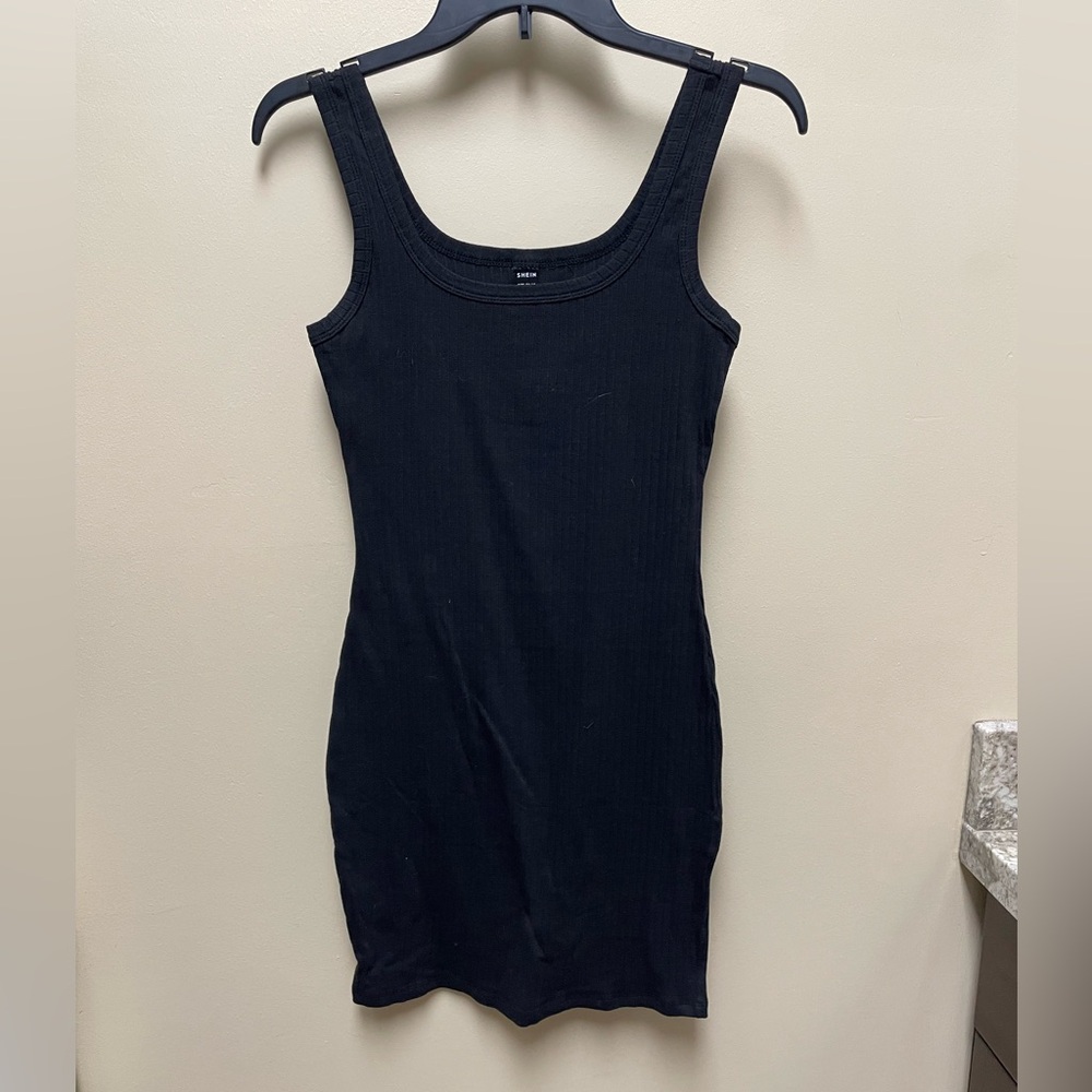 Black Sleeveless Ribbed Dress